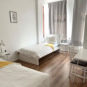 Zimmer mit zwei Einzelbetten